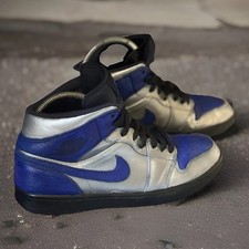 Jordan 1 Mid Hyper Royal