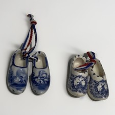 Pair Delft Ceramic Pottery