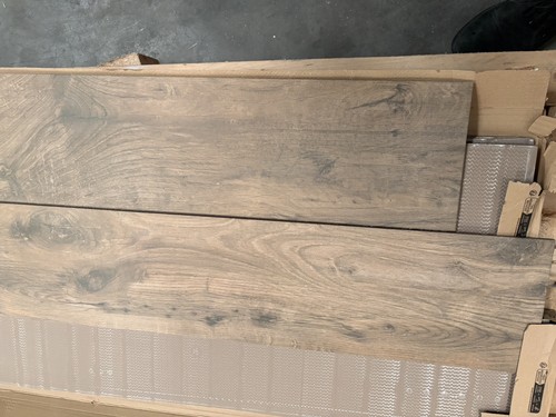 Quality oak wood effect