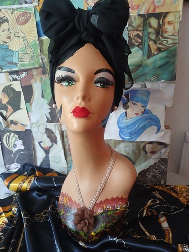 Vintage retro artdeco hand - retro,