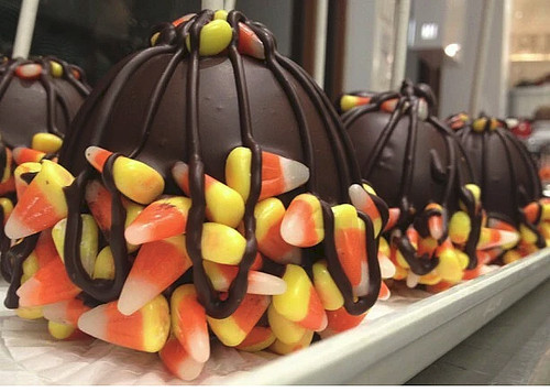 Twisted treacle and candy