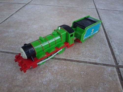 Thomas trackmaster henry train - thomas,