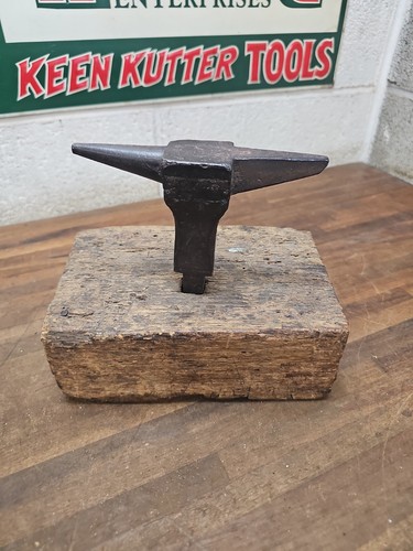 C37 small early antique - antique, stump
