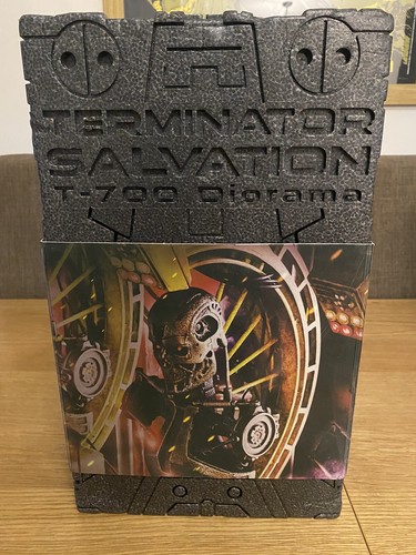 Hot toys terminator - toys,