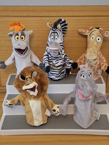 Hand puppets madagascar - -,
