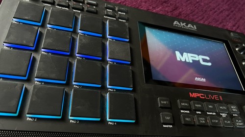 Akai professional mpc live - akai, ii