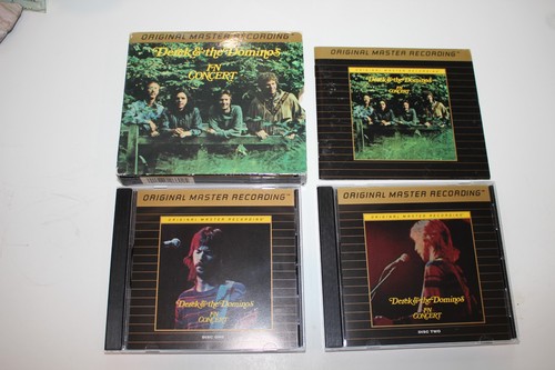 Derek the dominos in - dominos,