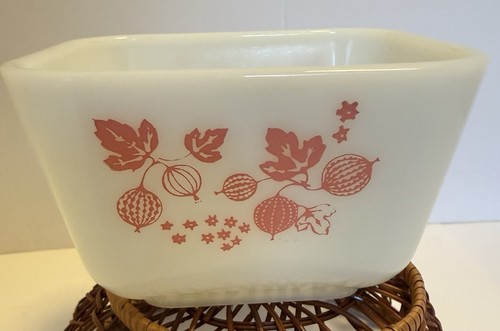 Vintage pyrex pink gooseberry - pyrex,
