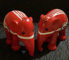 x2 LARGE RED ARROWS ELEPHANTS