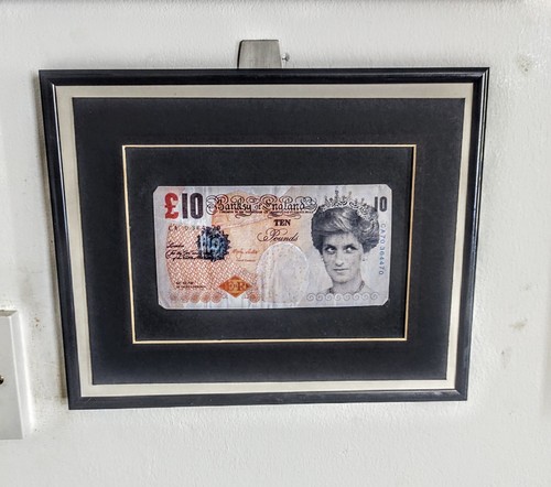 Genuine banksy faced tenner - genuine,