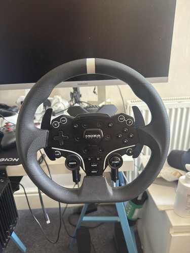 Moza racing simulator - r3,