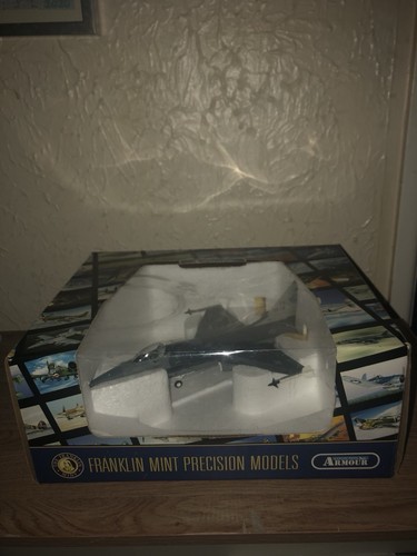 Franklin mint falcon - franklin,
