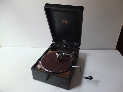 Hmv 102 portable gramophone - ,