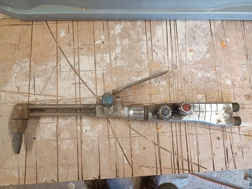 Boc gas cutting gun - gas, and