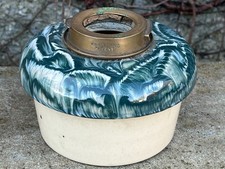 Antique Hinks oil lamp font, 9 cm high.