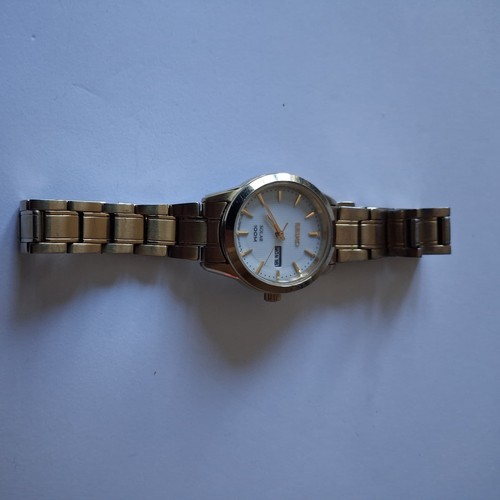Seiko ladies gold tone watch - ladies', gold-tone