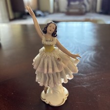 Stunning Delicate Dipped Lace