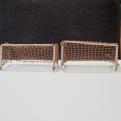 Subbuteo set wire goals - n,