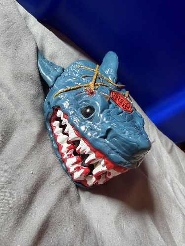 Mighty max shark - jaws, doom