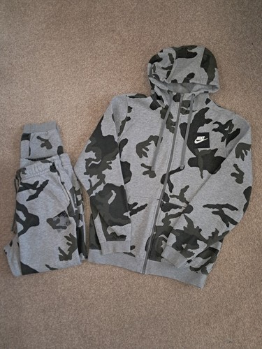 Nike camo tracksuit mens size - nike,