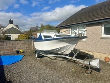 18ft Cabin cruiser fishing