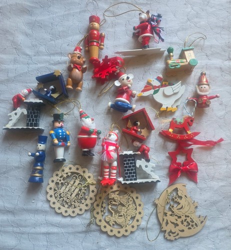 Wooden christmas tree - 21,