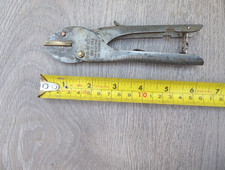 VINTAGE LADIES ROLCUT no 5 GARDEN SECATEURS.