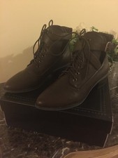 Deena & Oozy Women's Lace Up