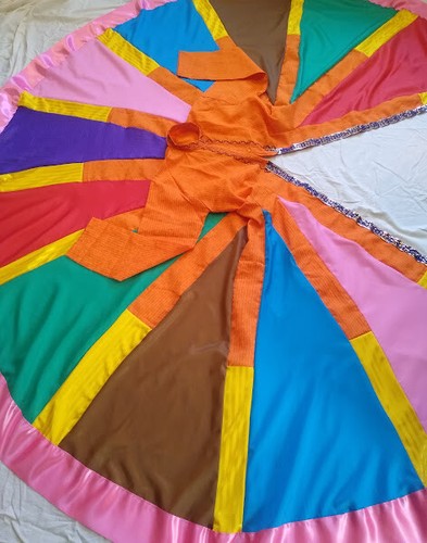 Chip multicoloured beauty - , /