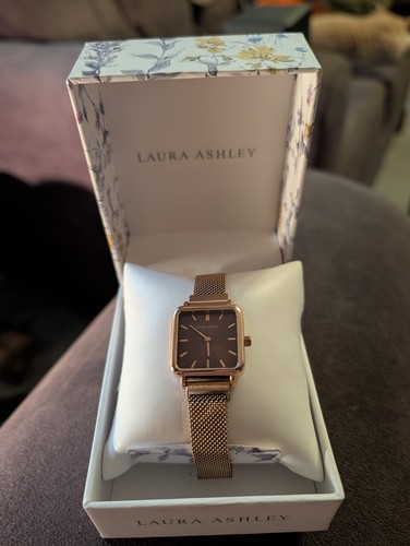 Stunning laura ashley rose - ashley,
