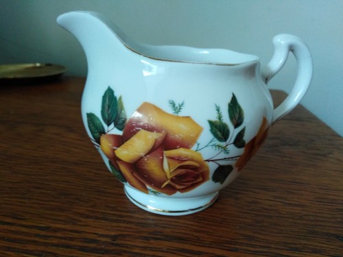 Vintage royal vale rose - vintage,