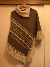 VINTAGE Ladies Wool Poncho