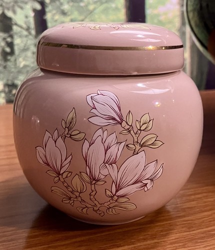 Sadler magnolia flower - , pottery
