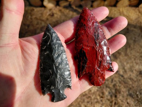 Two flint knapped points - knapped,
