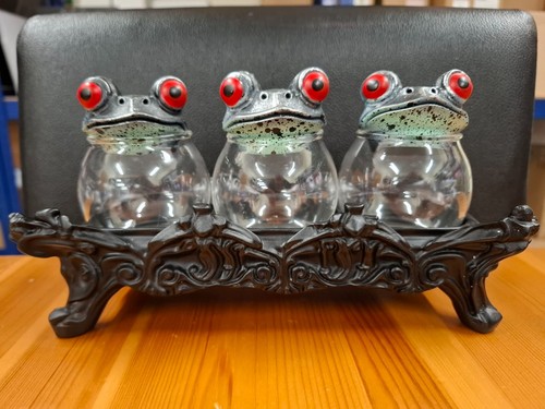 Gorgeous collectable gothic - gorgeous,