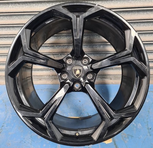 Genuine lamborghini urus - 22”,
