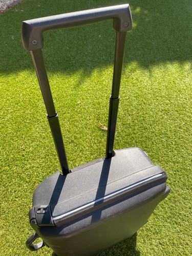 Hard shell samsonite suitcase - hard,