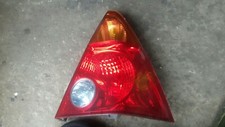 DAIHATSU YRV DRIVER/RIGHT SIDE REAR LIGHT LENS CLUSTER UNIT AND BULBS 