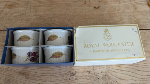 Royal worcester evesham - worcester,