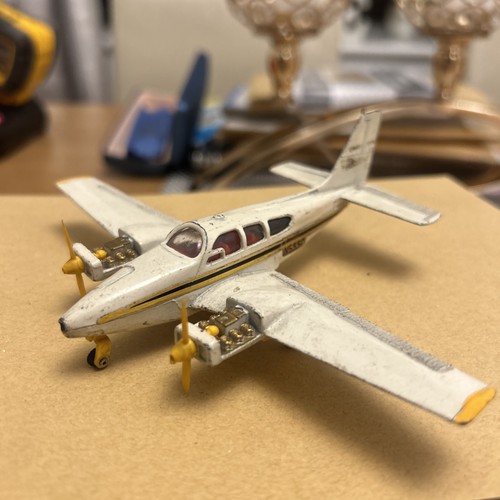 Dinky toys 715 beechcraft c55 - toys,