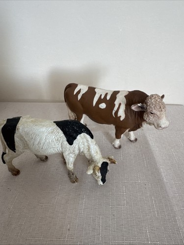 Large bull figures 2008 - 2,