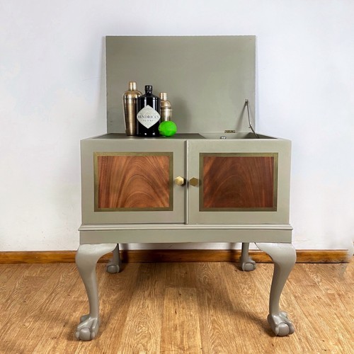 Mahogany cocktail cabinet - cocktail, in