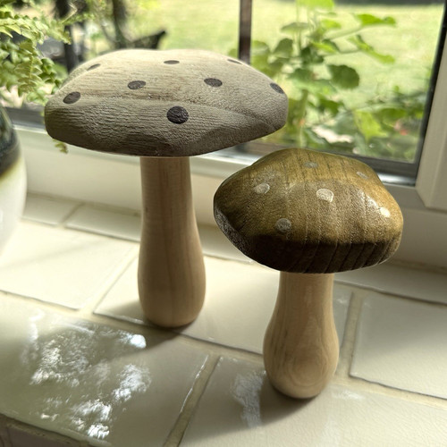 Set wooden carved - of,