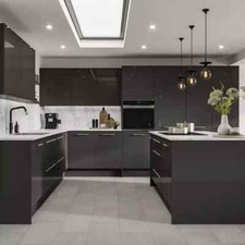 Howdens  Discontinued  Greenwich Gloss Black Kitchen Range