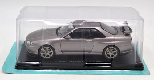 Die cast nissan - die, 1/24