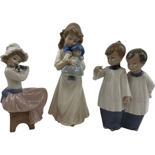 Nao lladro porcelain - by,