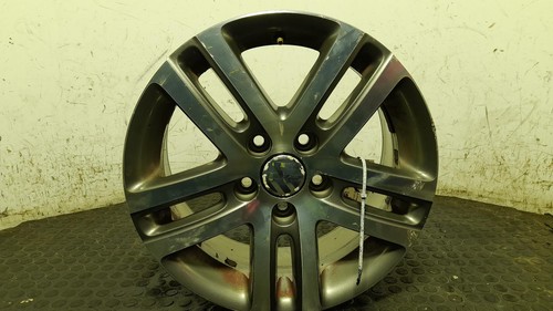 Volkswagen golf alloy wheel - volkswagen,
