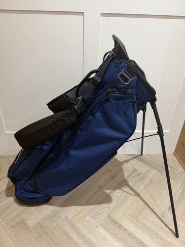 Ping hoofer logo stand - no,