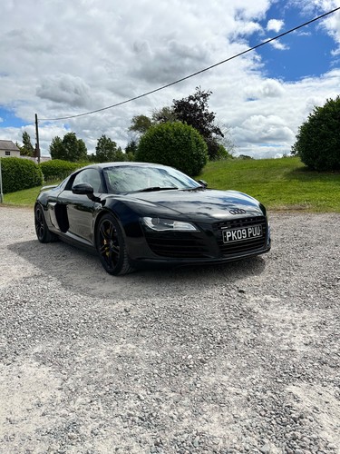 Audi 2009 v8 - v8, black