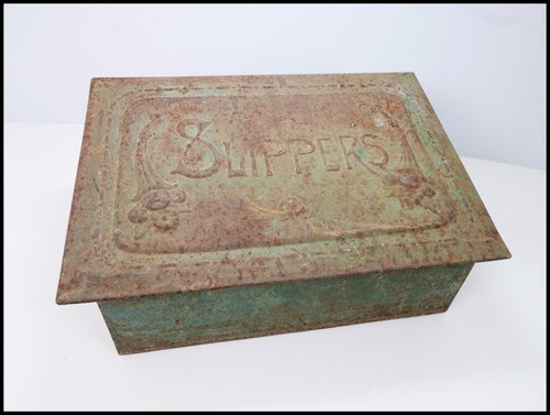 Vintage slipper box metal - slipper,